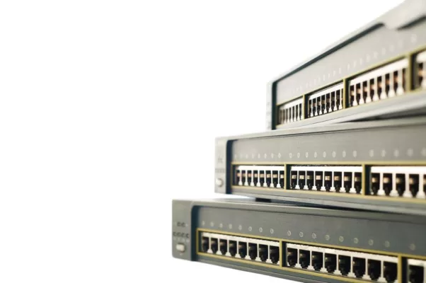  سوئیچ غیرمدیریتی (Unmanaged Switch)