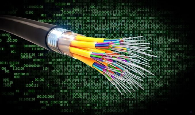**2. فیبر نوری چندحالته (Multi-mode Fiber)**