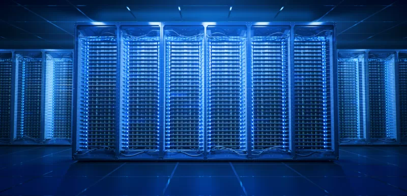 بخش چهارم: اتاق سرور، دیتاسنتر یا ابری (Cloud)؟ کدوم راه بهتره؟ 🤔